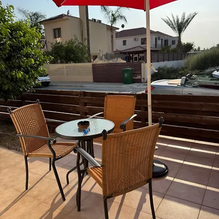 Sunflight 01b One Bedroom 拉纳卡