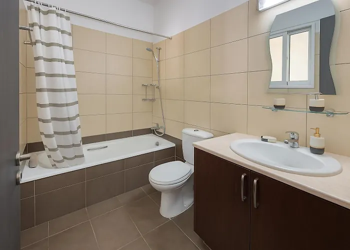 Sunflight 01b One Bedroom Апартаменты *